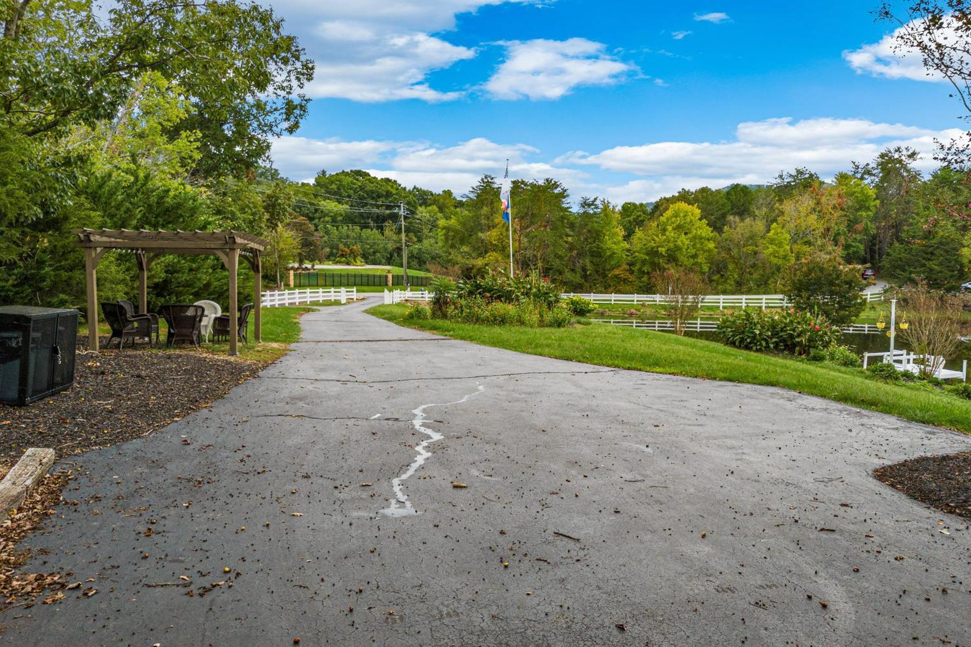 Haven On The Pond Villa Pigeon Forge Bagian luar foto