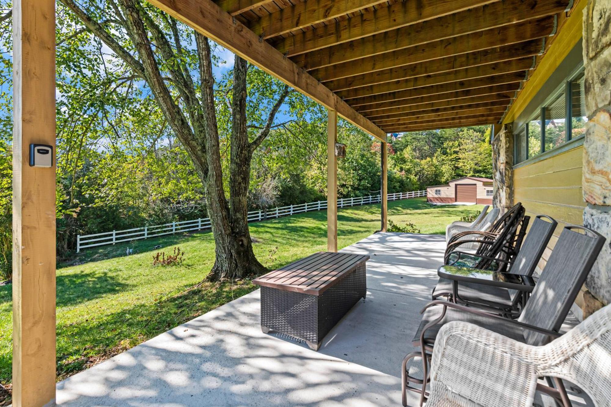 Haven On The Pond Villa Pigeon Forge Bagian luar foto